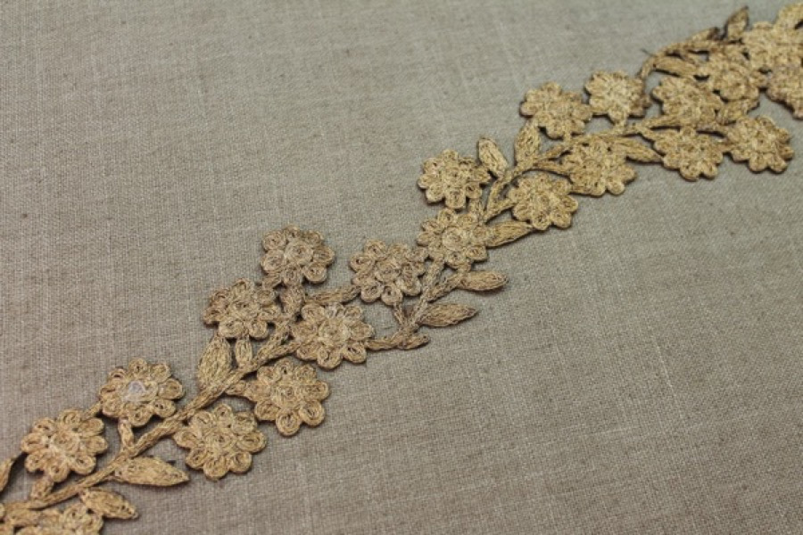 Metallic Flower Embroidery Trim in Gold Thread, image 4 of 5