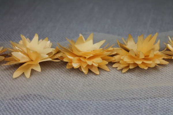 3D Cut Out Flowers - Butterscotch Yellow trim, image 6 of 6