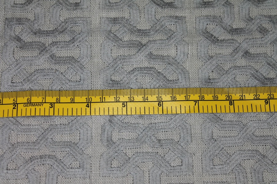 For measurement only! Not the same colour.