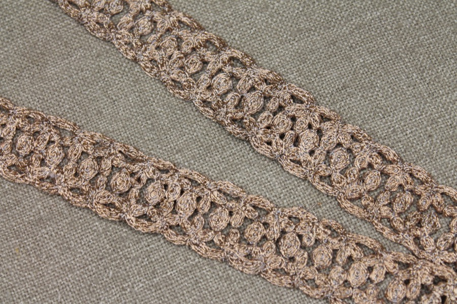 Gold Knot Trim