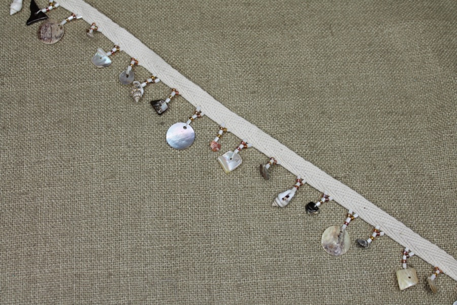 Ivory Beaded Shell Trim, image 3 of 4