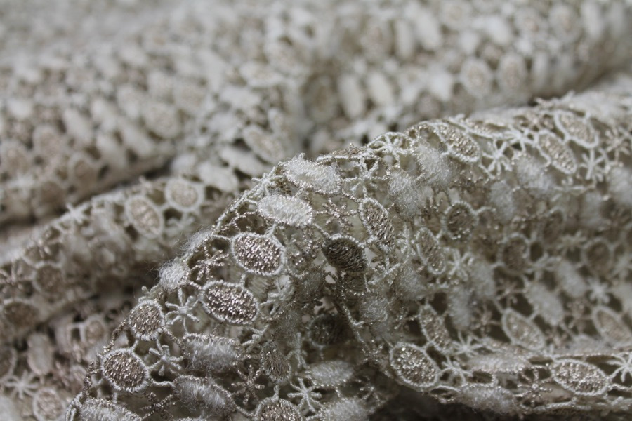 Metallic Guipure Lace - Oval and Star Pattern - Cream / Gold fabric, image 2 of 7
