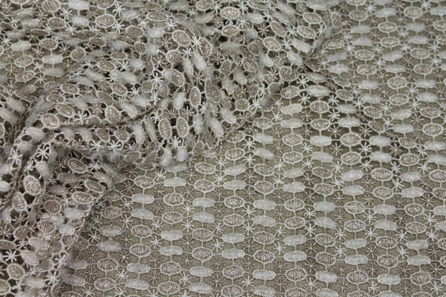 Metallic Guipure Lace - Oval and Star Pattern - Cream / Gold fabric, image 6 of 7
