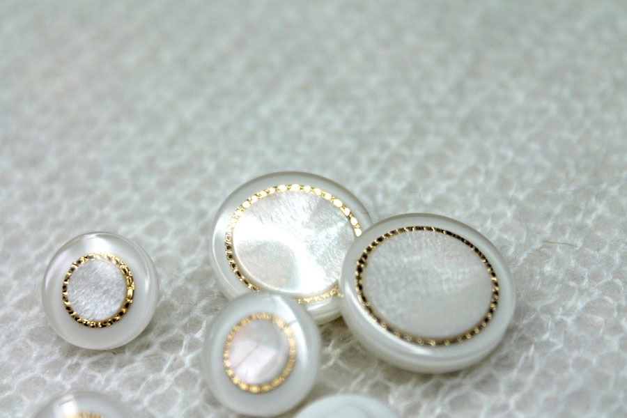 LAST 2 BUTTONS - Round "Pearl" Resin and Gold Inlay Shank Buttons - Ivory - 1.8cm, image 2 of 4