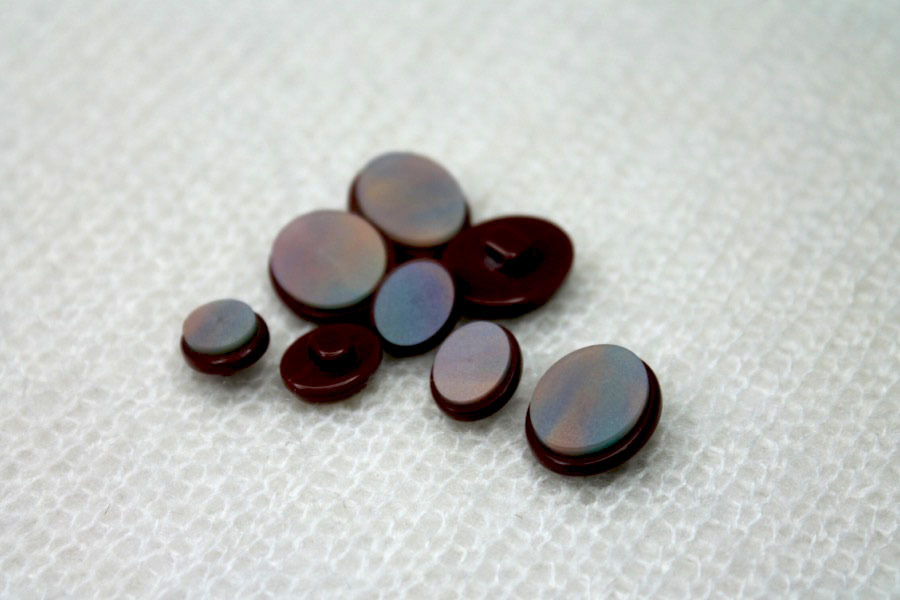 Oval "Shell" Resin Inlay Shank Button - Brown - 1.7cm, image 4 of 4