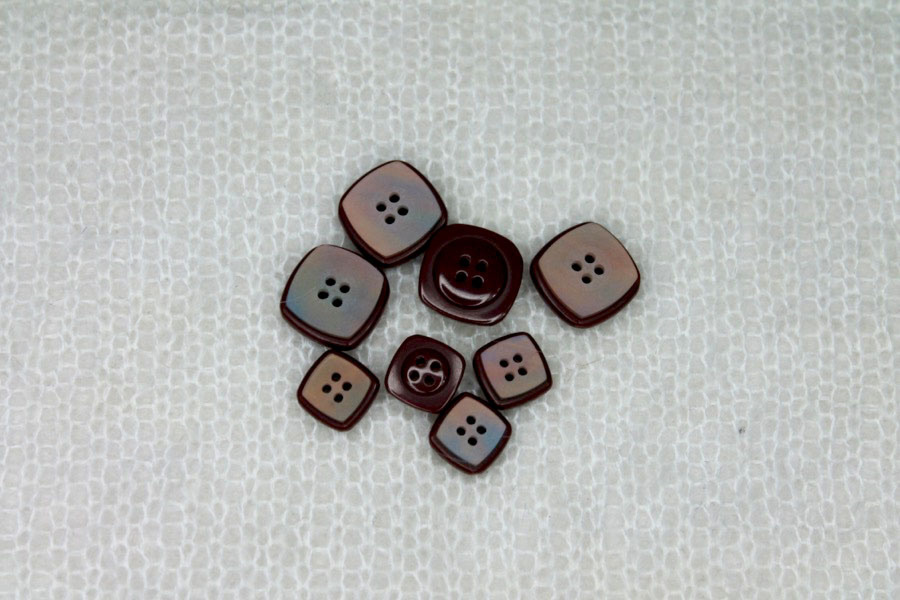 Square "Shell" Resin Inlay Button - Brown - 1.5cm, image 3 of 4