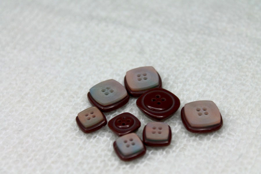 Square "Shell" Resin Inlay Button - Brown - 1.5cm, image 2 of 4