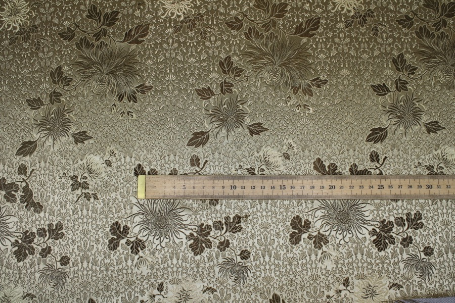 Chinese Brocade - Gold Chrysanthemums fabric, image 5 of 8