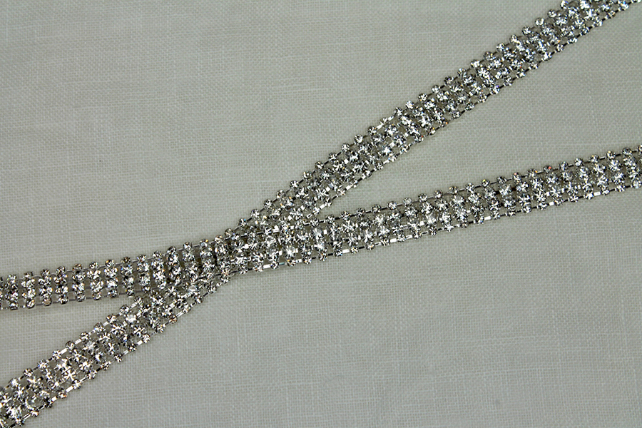 Set Diamante Trim in Silver