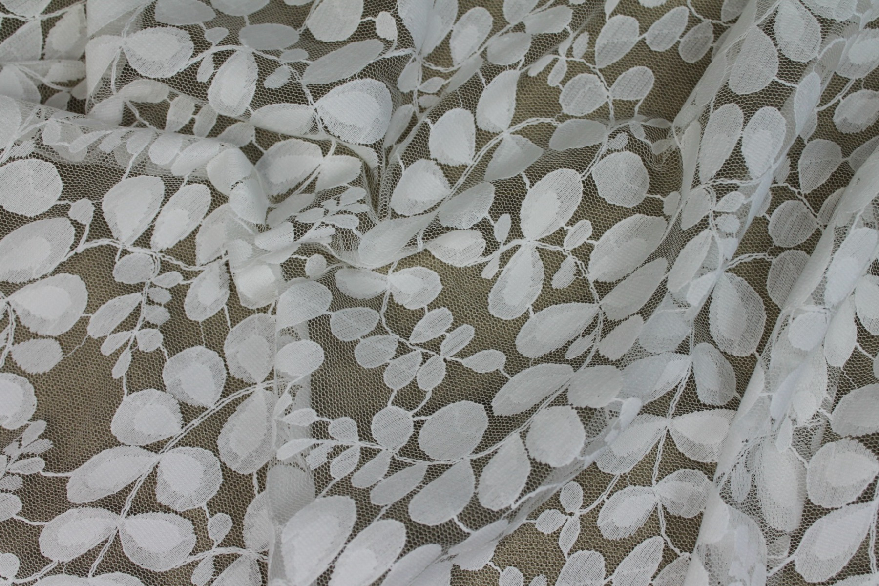 Leaf Pattern Lace - Ivory fabric, image 4 of 7