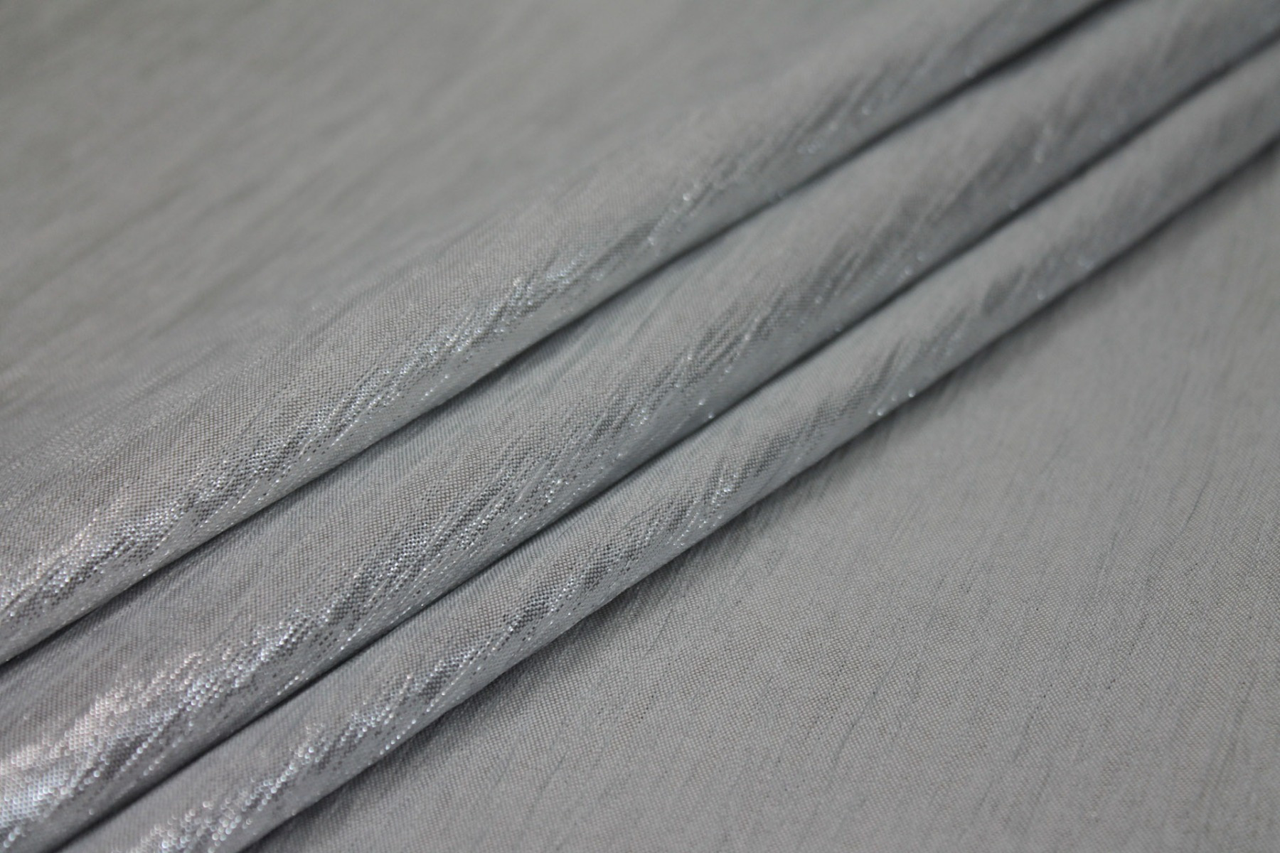 Silver Metallic Crinkle Lamé fabric, image 5 of 7