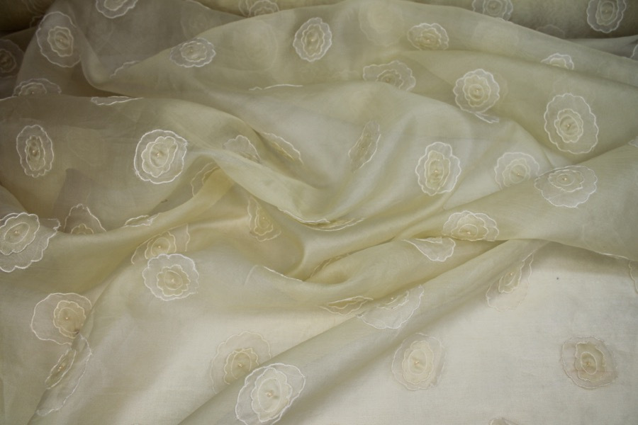 Pale Yellow Flower Appliqué on Silk Organza - 0.4m Piece fabric, image 3 of 6