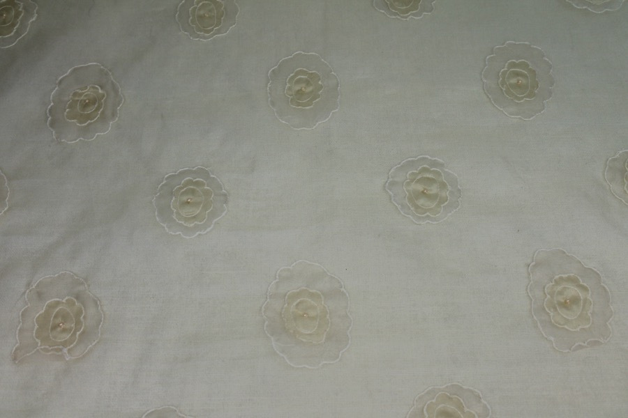 Pale Yellow Flower Appliqué on Silk Organza - 0.4m Piece fabric, image 5 of 6