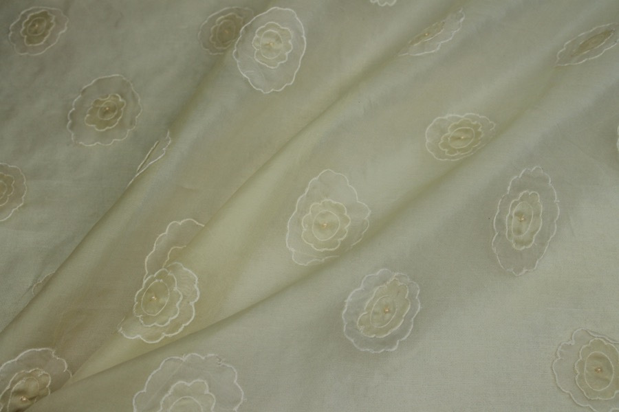 Pale Yellow Flower Appliqué on Silk Organza - 0.4m Piece fabric, image 2 of 6