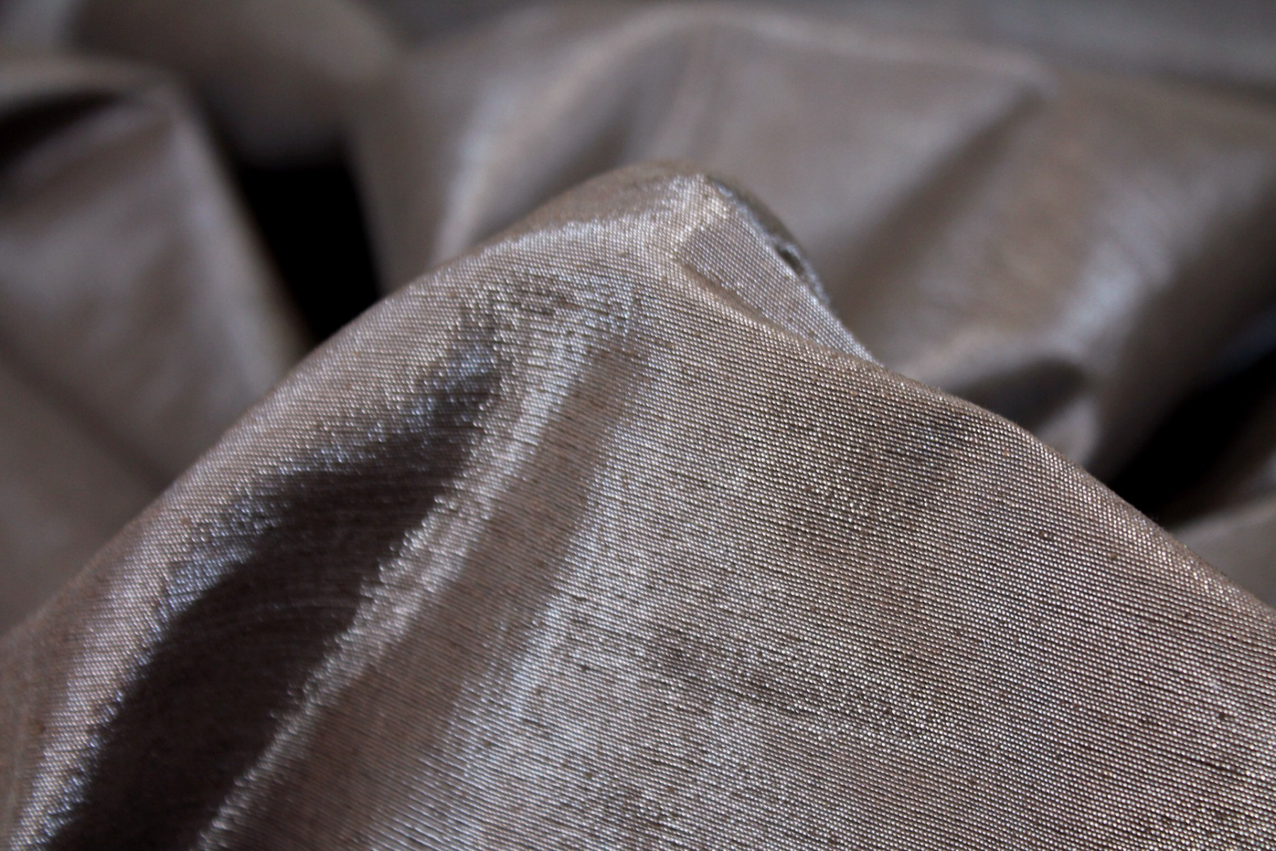Metallic Silk Noil - Brown fabric