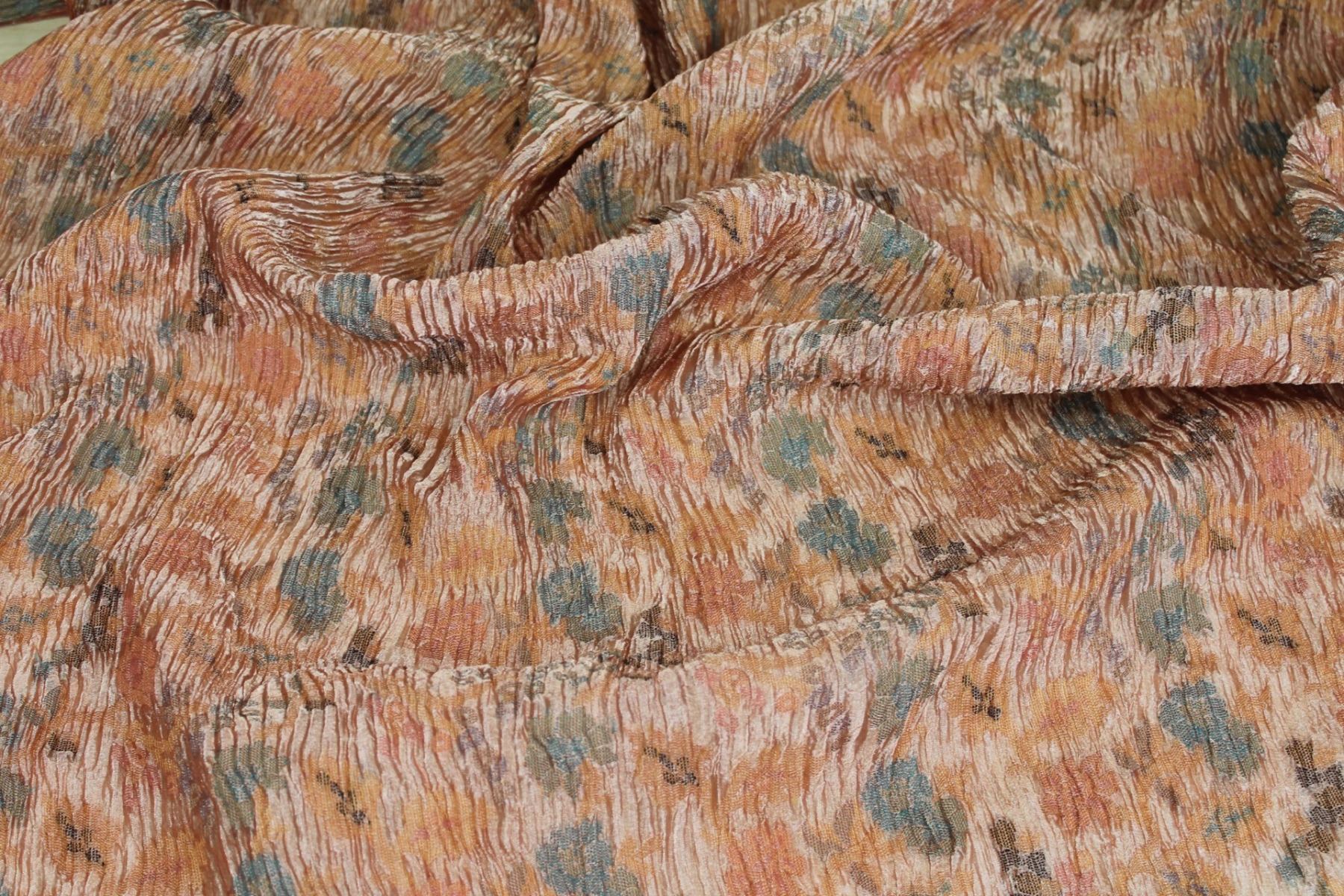 Crinkled Jacquard Metallic Organza - Copper/Orange fabric, image 3 of 6