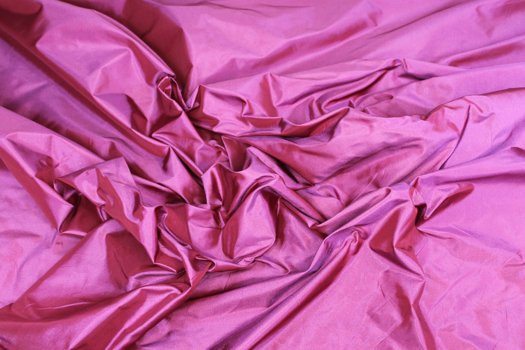 Polyester Taffeta - Pink shot Red fabric, image 2 of 8