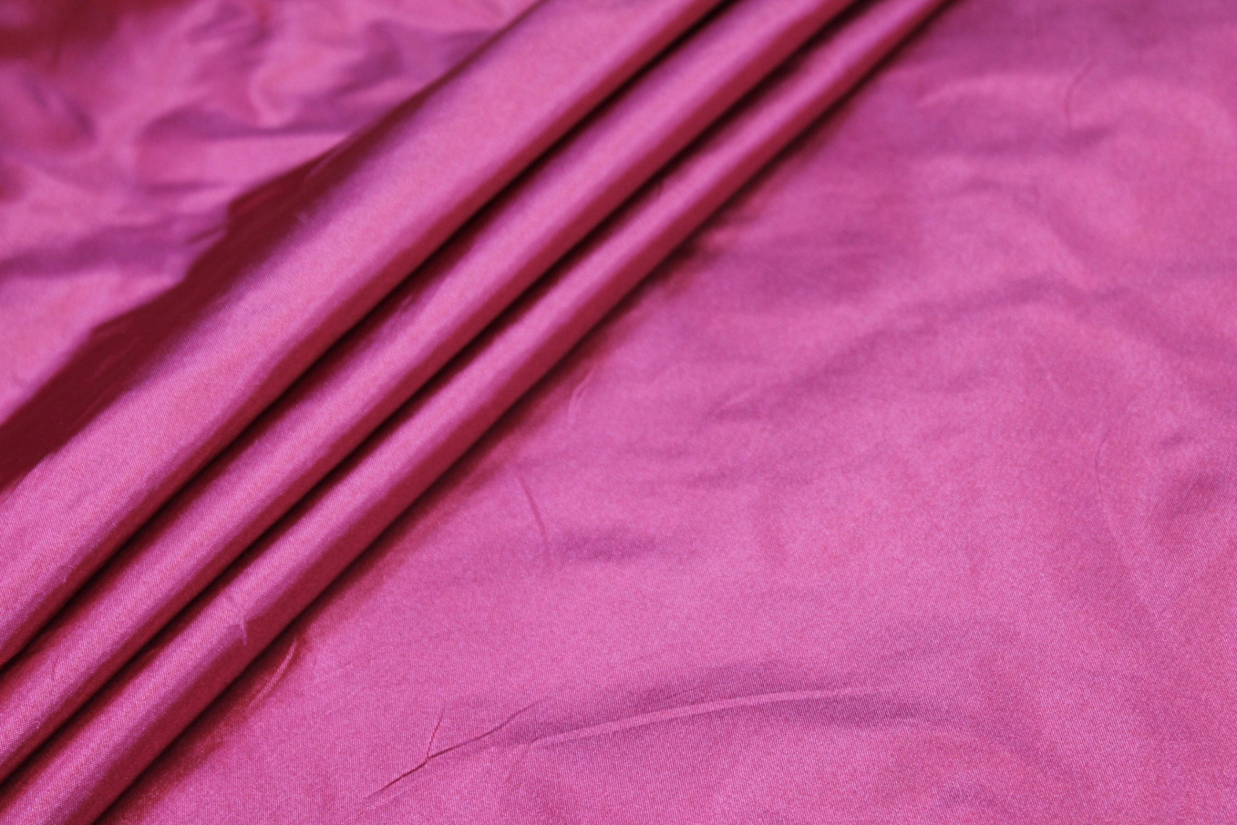 Polyester Taffeta - Pink shot Red fabric, image 6 of 8