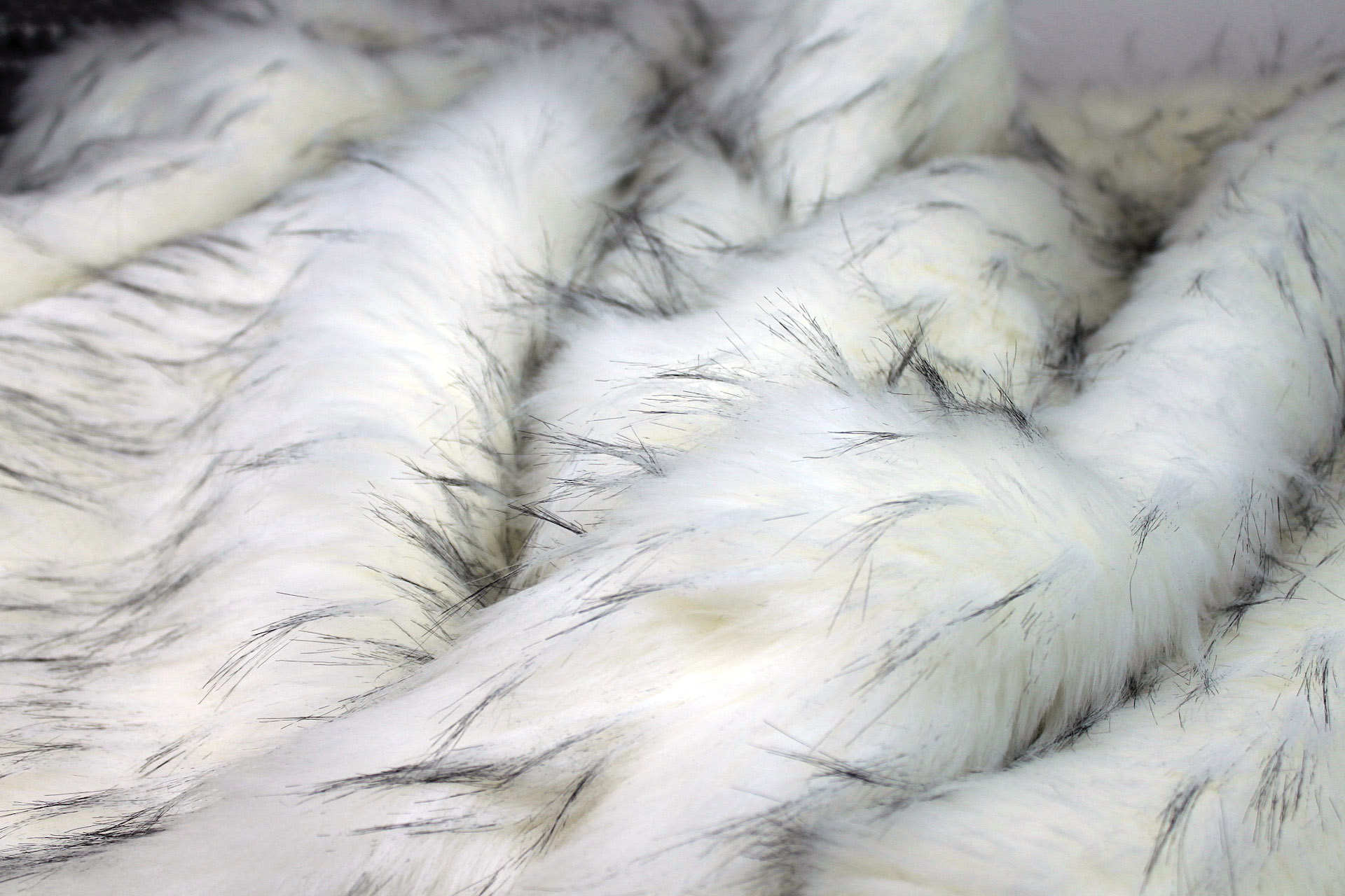 Faux Fur - Long Pile Ivory with Speckled Black Tips fabric, image 4 of 7