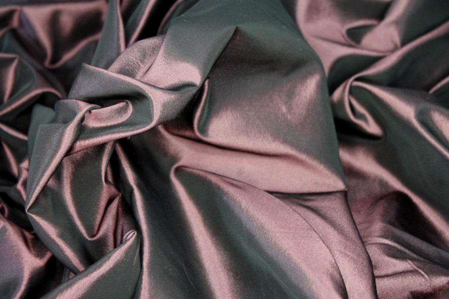 Acetate Taffeta - Plum shot Black fabric, image 2 of 7