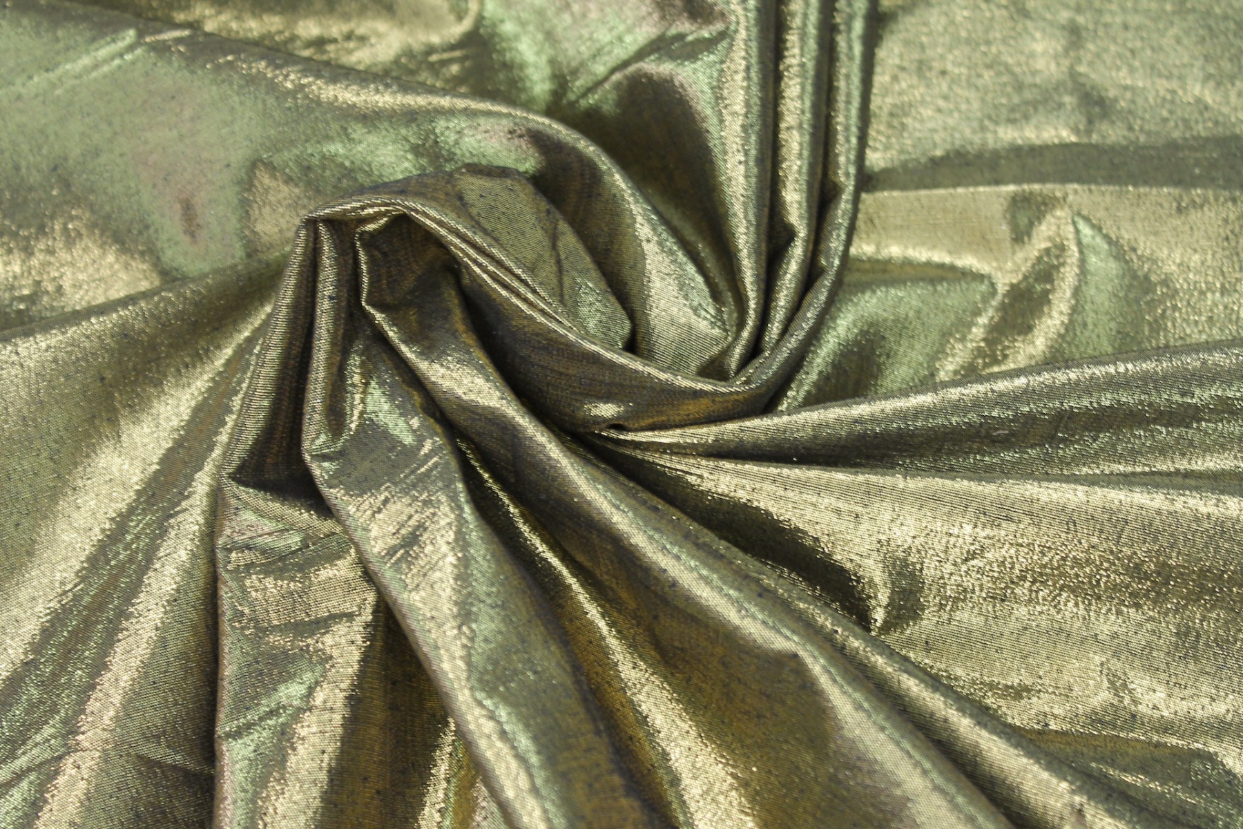 Metallic Silk Noil - Black shot Gold fabric
