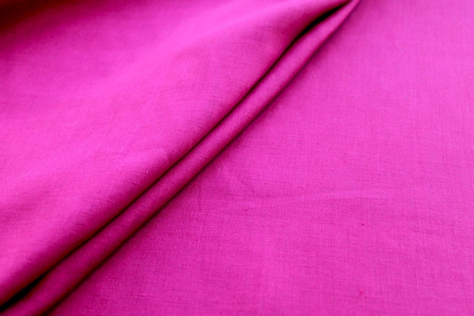 Magenta Pink Linen fabric, image 4 of 4