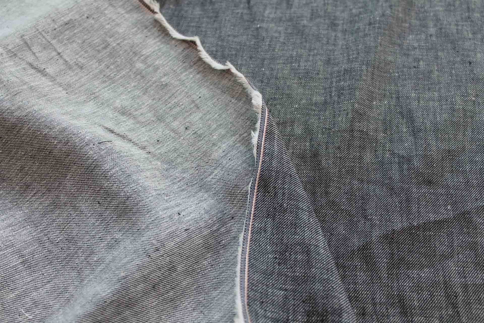 Lightweight Linen Twill - Black/White fabric, image 5 of 6
