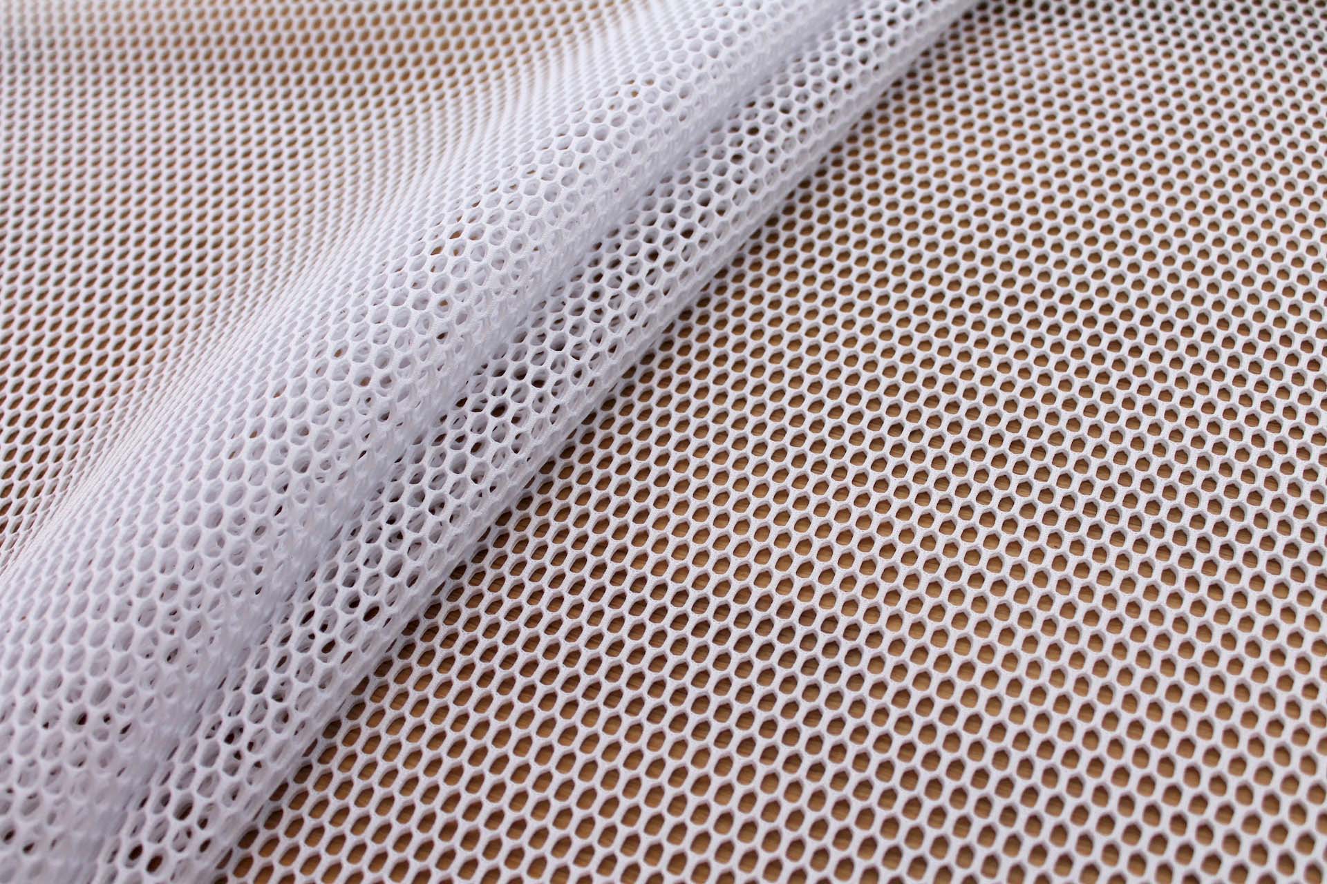 Large Spacer Tech Mesh - White fabric, image 3 of 5