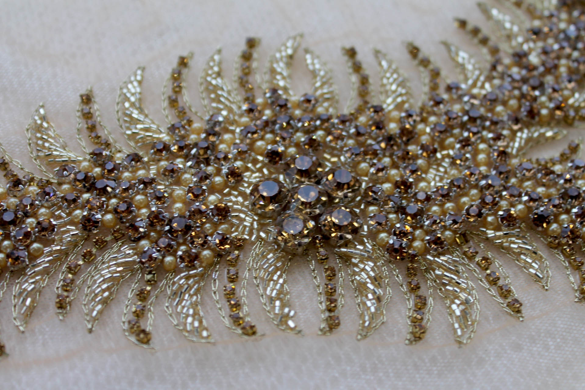 Beaded Diamante Trim or Motif in Gold - Right Side, image 3 of 5