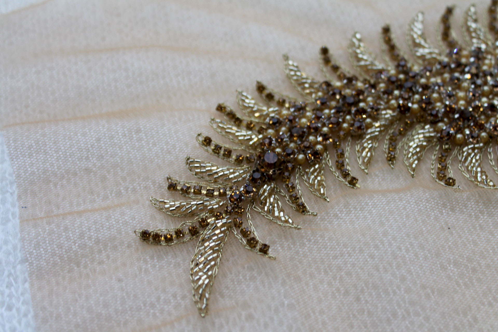 Beaded Diamante Trim or Motif in Gold - Right Side, image 4 of 5