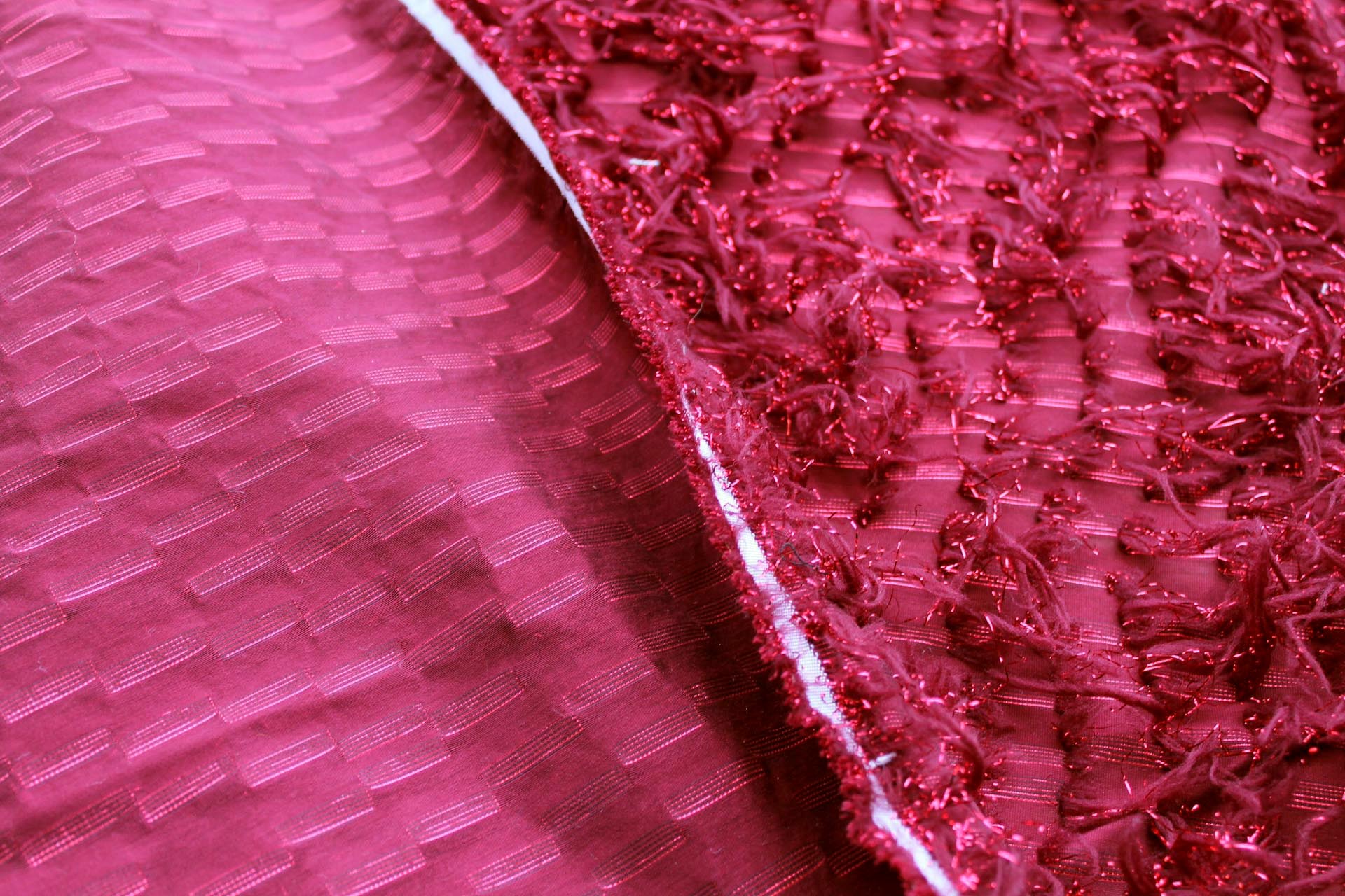 Tufts with Lurex - Dark Red fabric, image 4 of 7