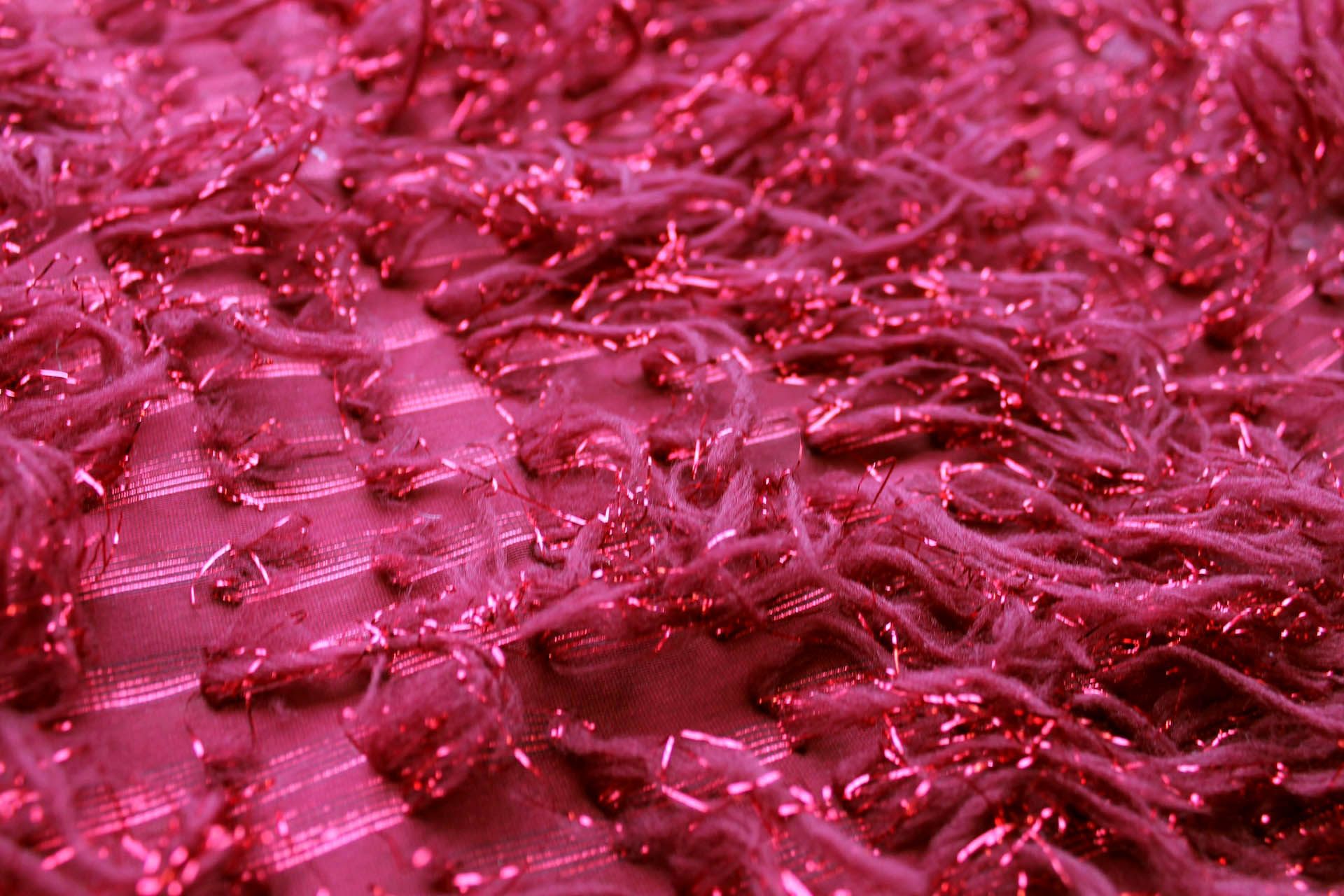 Tufts with Lurex - Dark Red fabric, image 6 of 7