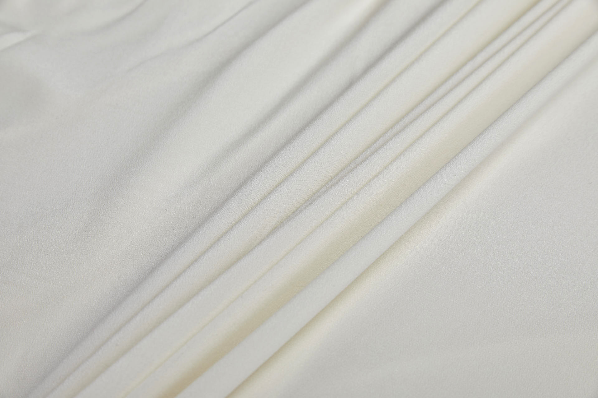 Crepe de Chine - Vintage Ivory fabric, image 2 of 4