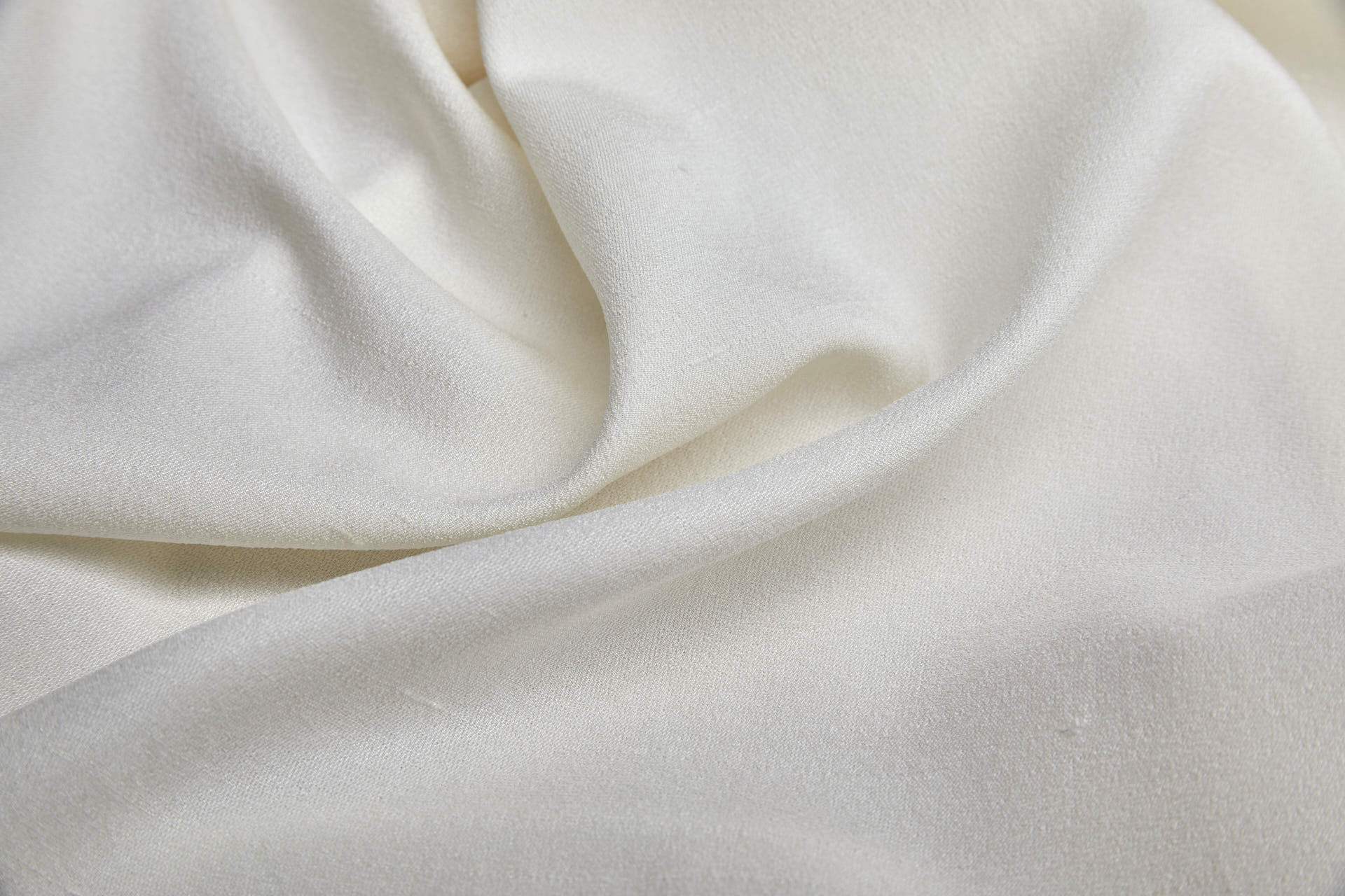 Slubby Stretch Crepe de Chine - Vintage Ivory fabric, image 3 of 5