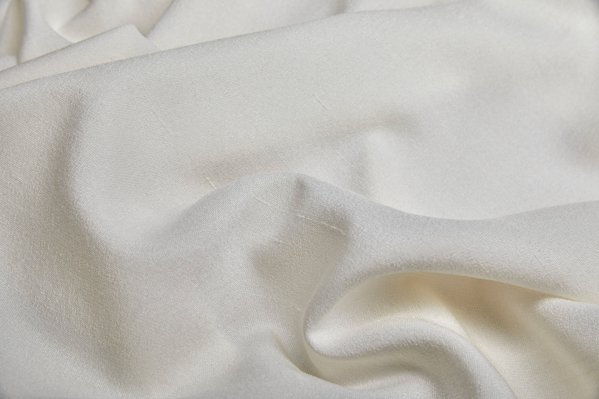 Slubby Stretch Crepe de Chine - Vintage Ivory fabric