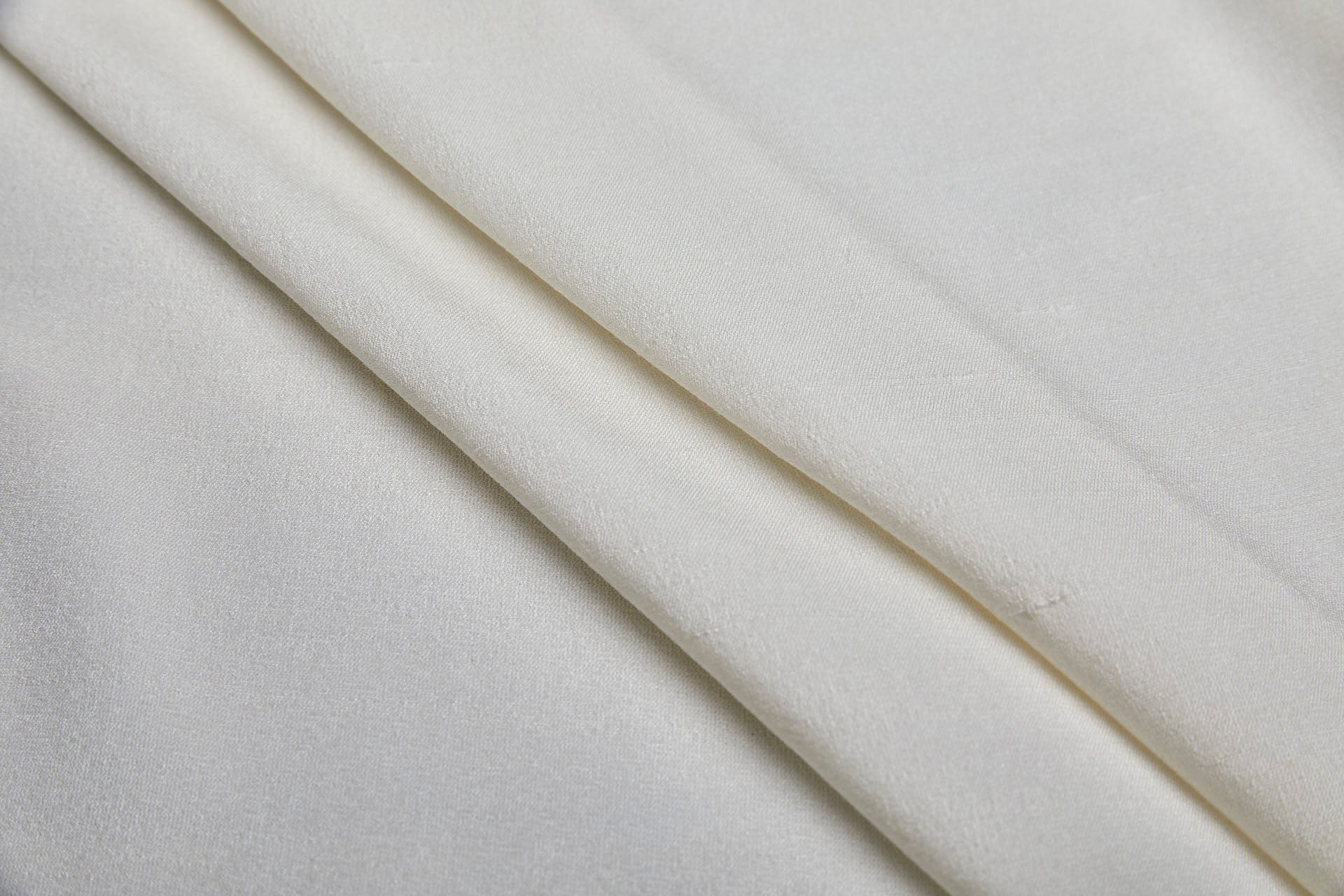Slubby Stretch Crepe de Chine - Vintage Ivory fabric, image 4 of 5