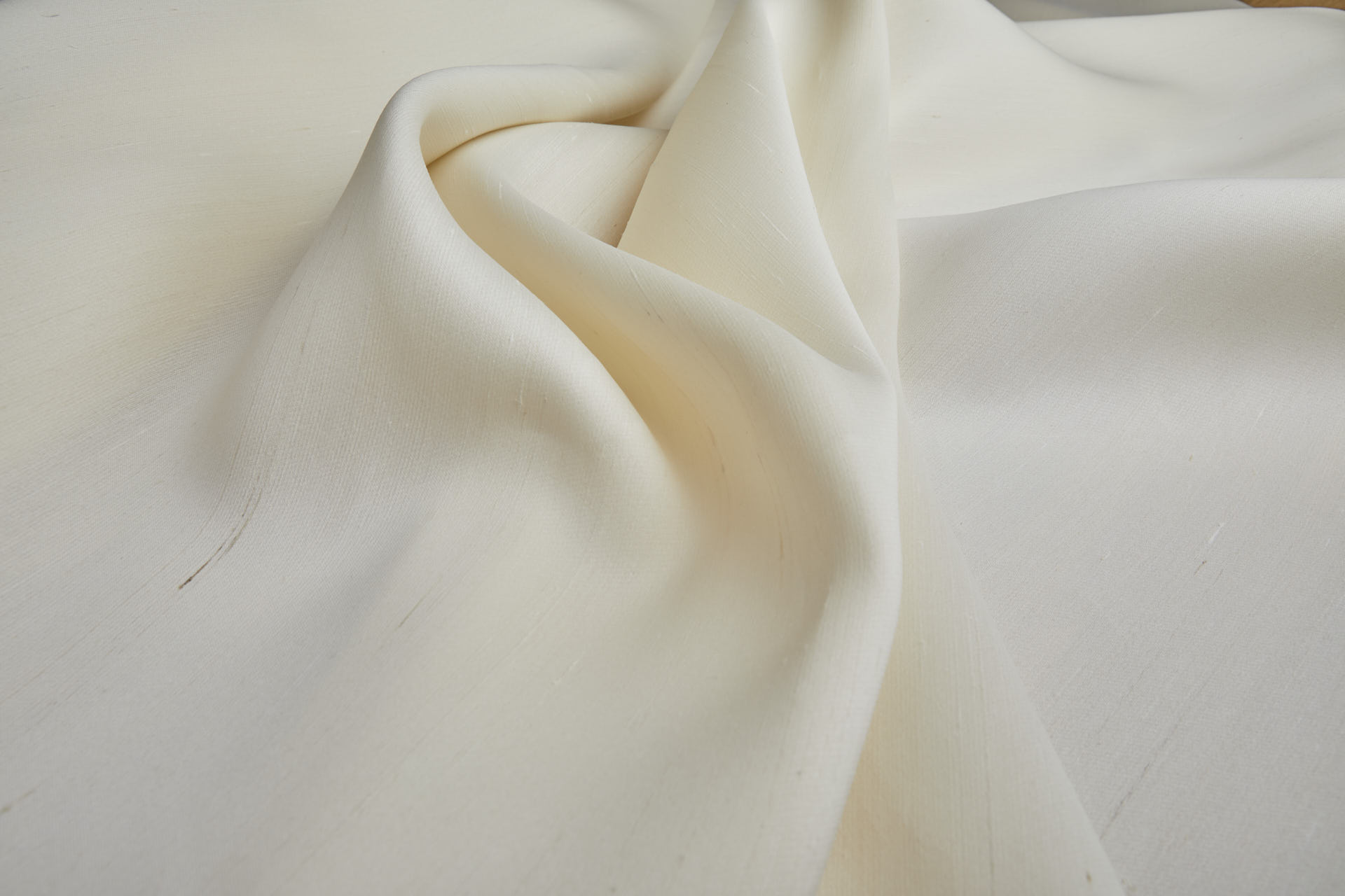 Cream Shantung Gazaar Silk fabric, image 4 of 9
