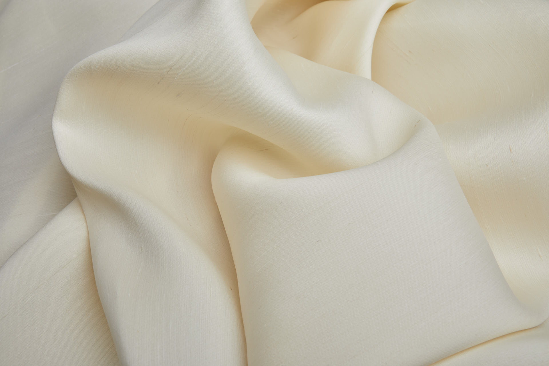 Cream Shantung Gazaar Silk fabric, image 5 of 9