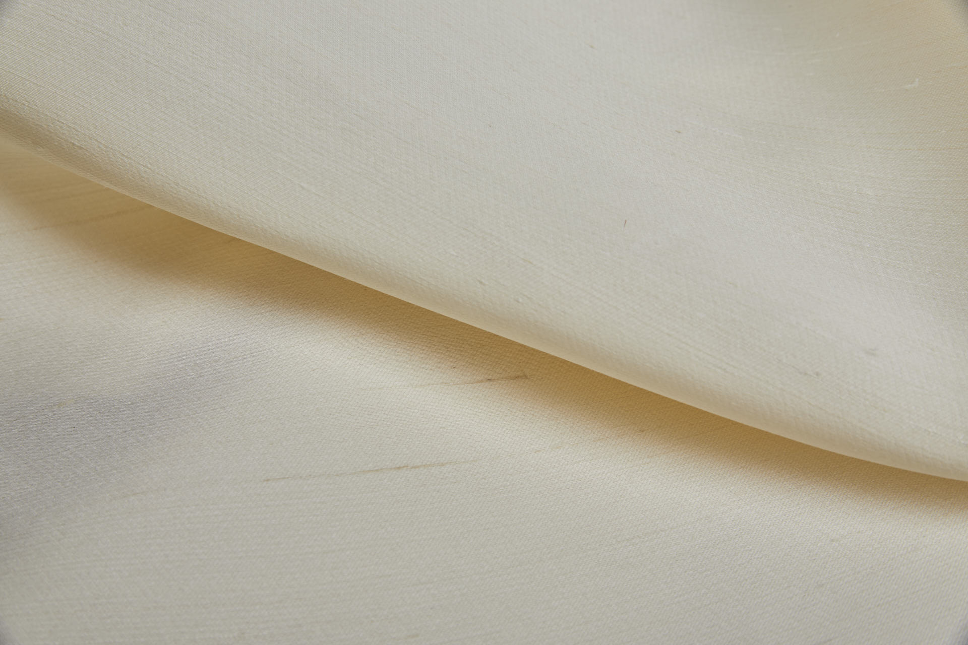 Cream Shantung Gazaar Silk fabric, image 7 of 9