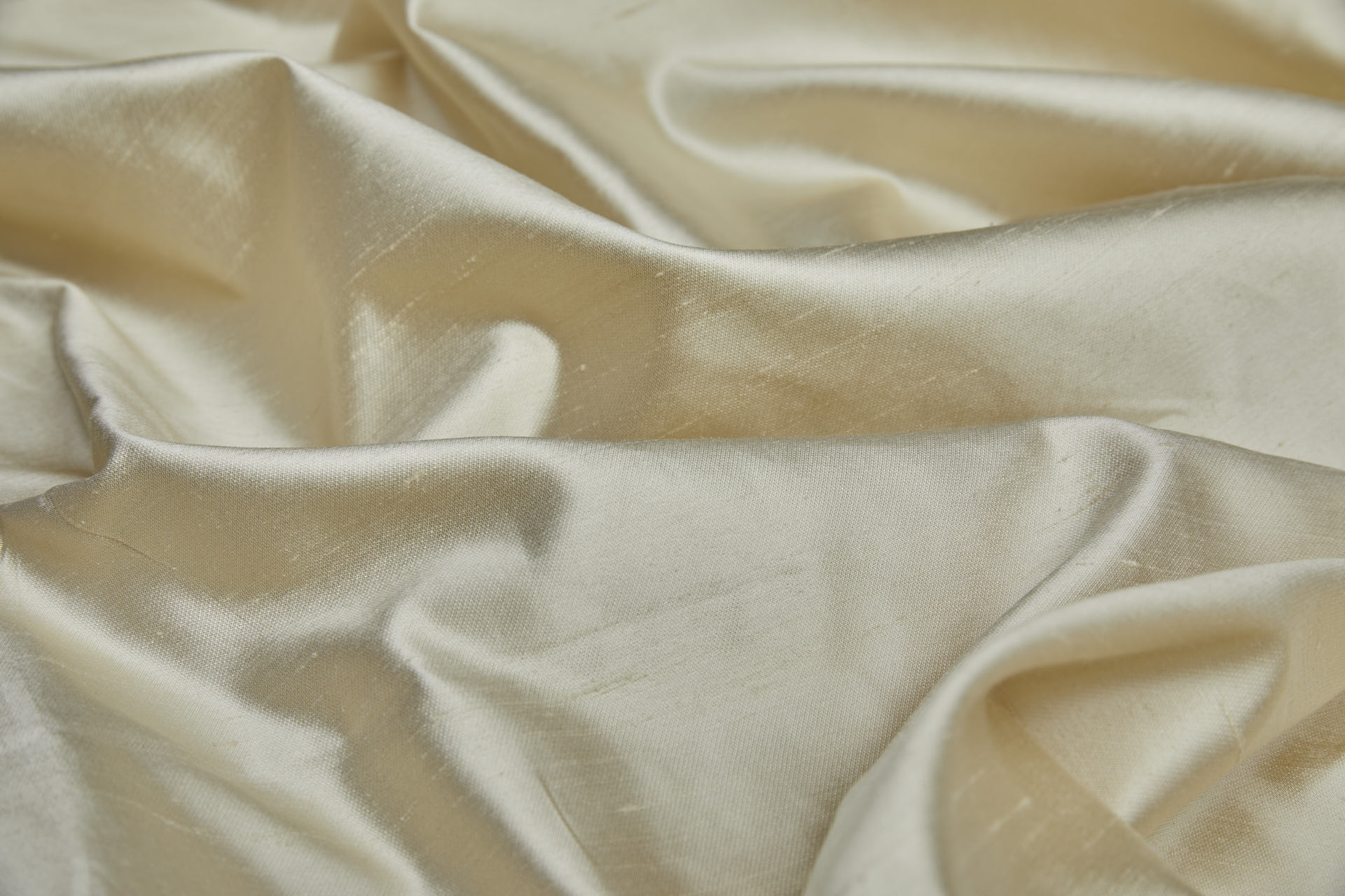 Pale Gold Silk Satin Backed Shantung fabric, image 5 of 10