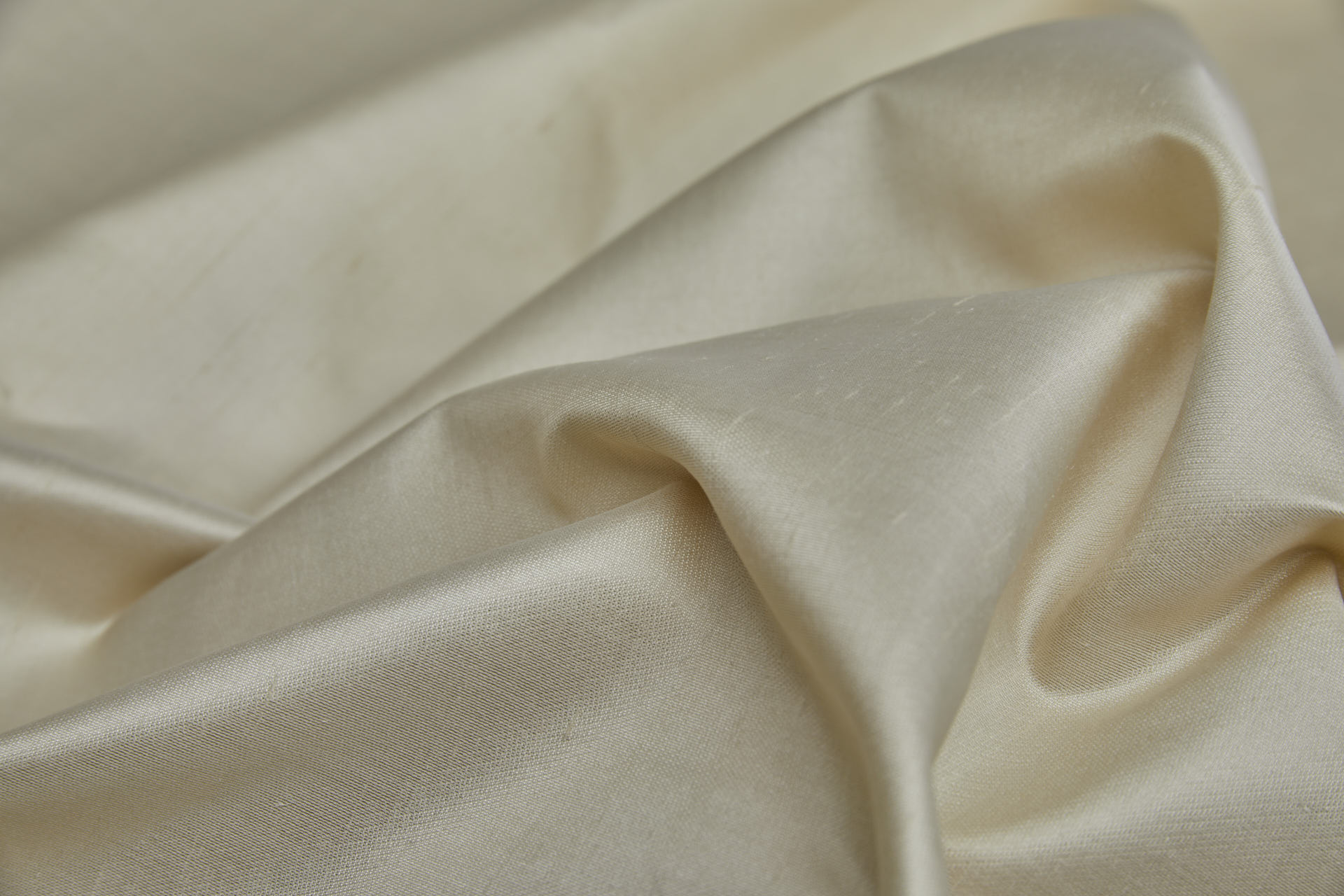 Pale Gold Silk Satin Backed Shantung fabric, image 7 of 10