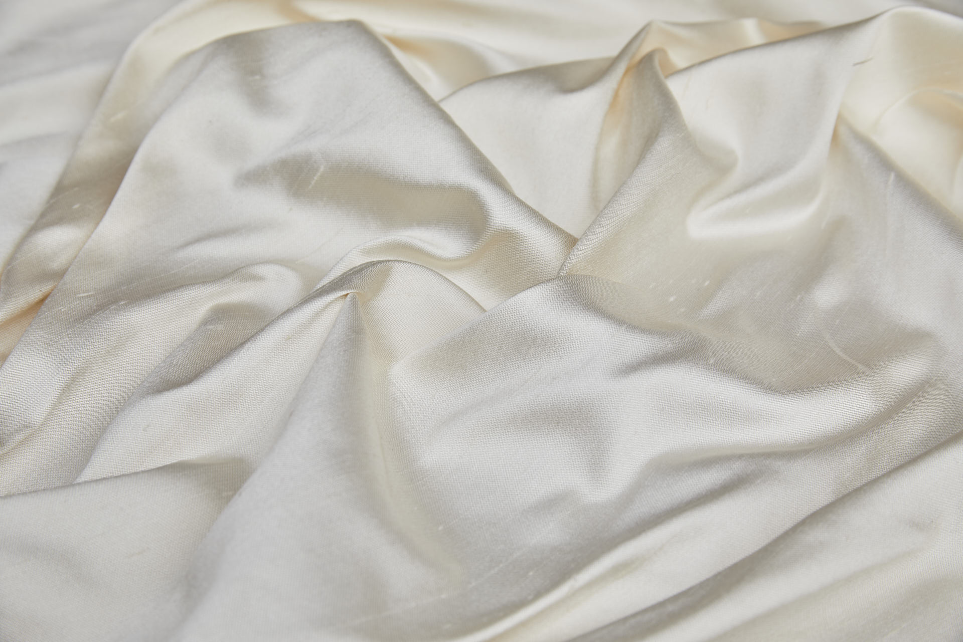 Cream Soft Handle Shantung Silk fabric, image 4 of 8