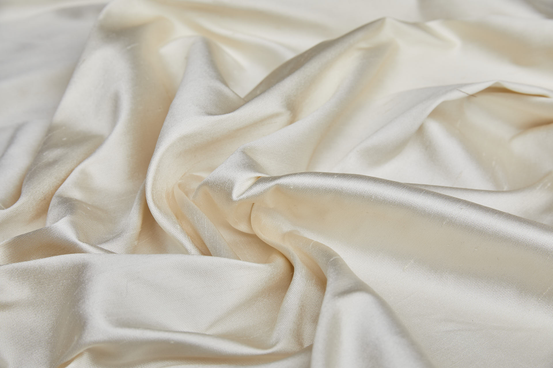 Cream Soft Handle Shantung Silk fabric, image 5 of 8