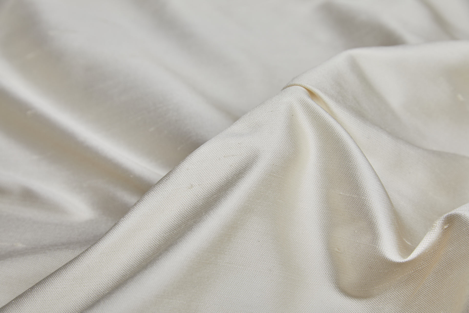 Cream Soft Handle Shantung Silk fabric, image 6 of 8