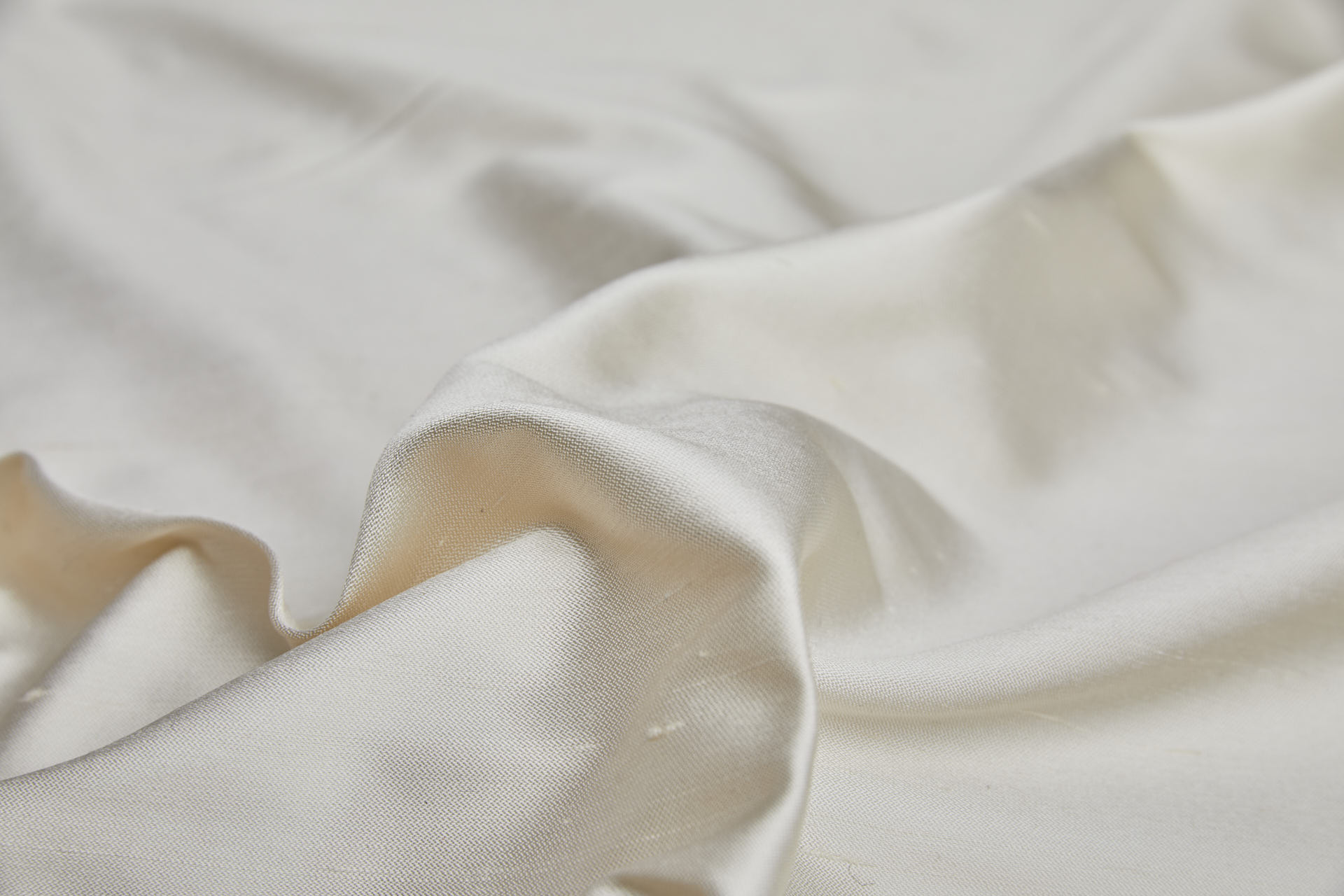 Cream Soft Handle Shantung Silk fabric, image 7 of 8