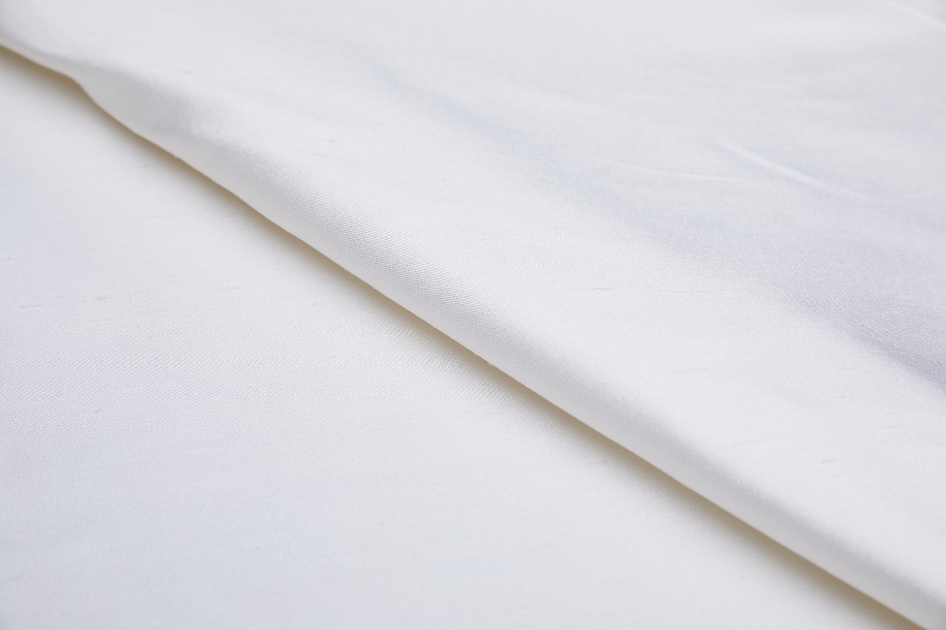 White Silk Shantung fabric, image 4 of 8