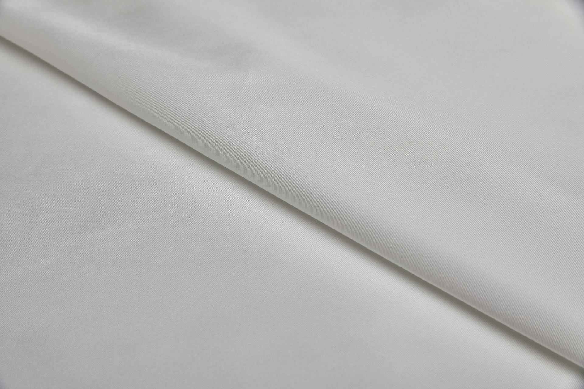 Pale Ivory Sustainable Polyester Zibeline / Mikado fabric, image 6 of 9