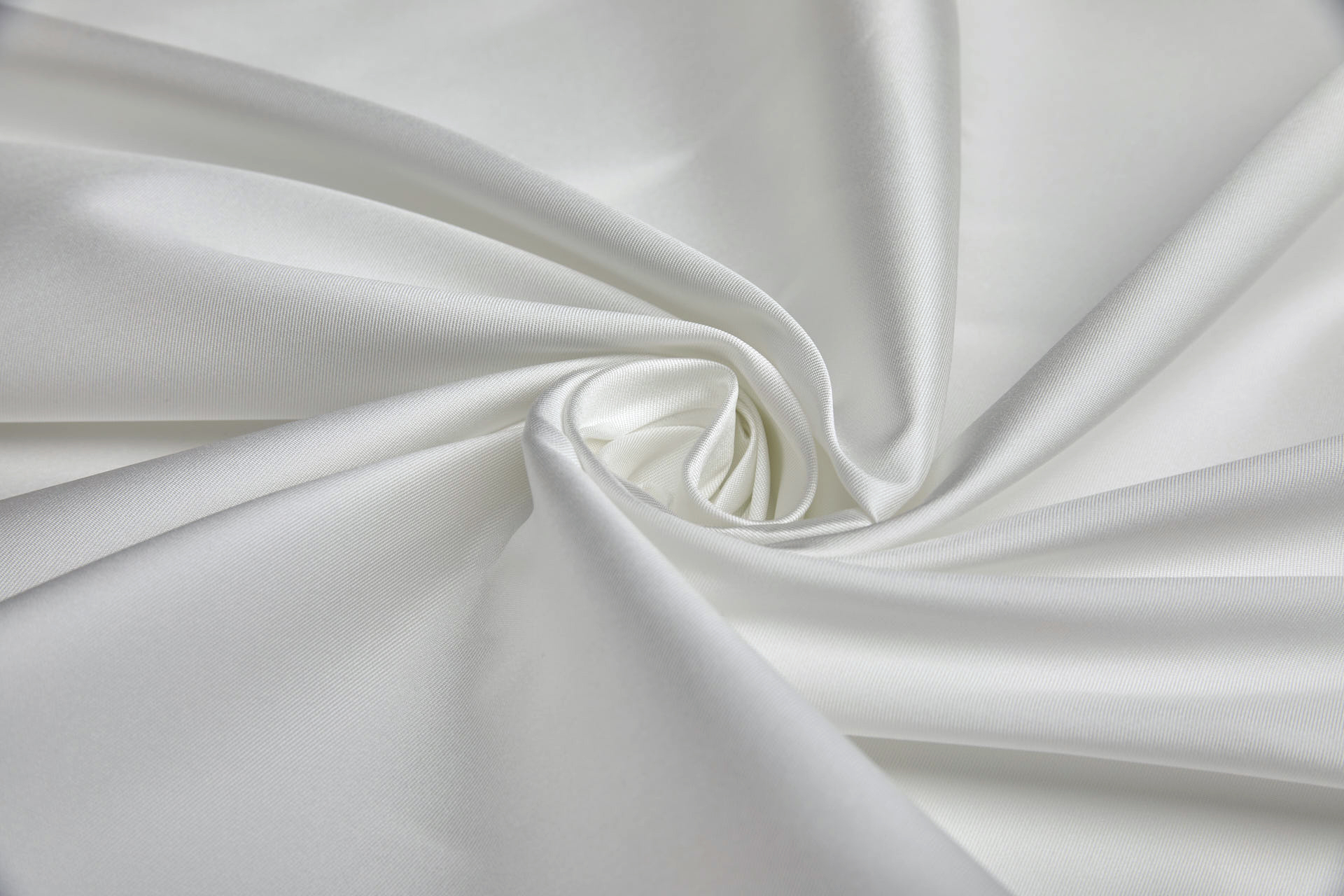 Pale Ivory Sustainable Polyester Zibeline / Mikado fabric