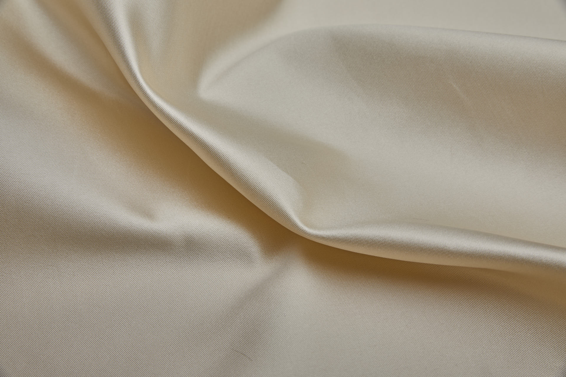 Champagne Silk Zibeline / Mikado fabric, image 4 of 9