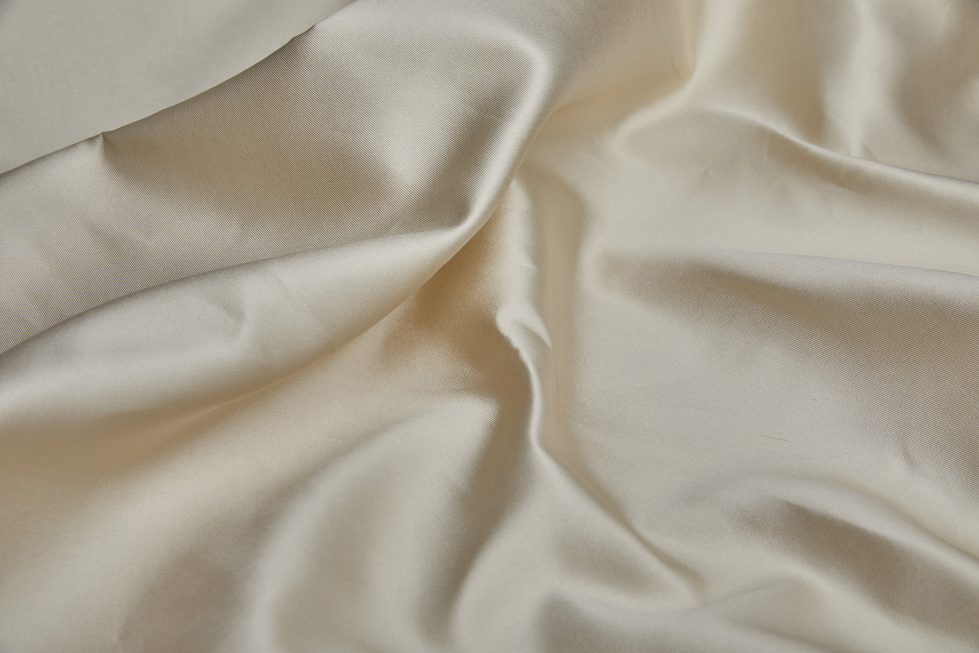Champagne Silk Zibeline / Mikado fabric, image 5 of 9